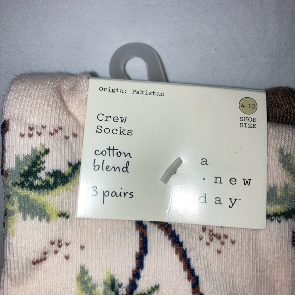 2 packs of A New Day Palm Women’s Print and Solid Brown and cream colored socks. - Picture 2 of 8